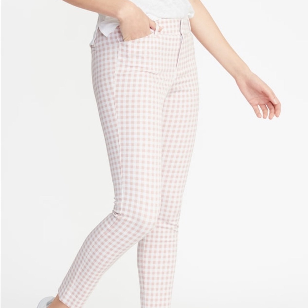 Limited print old navy pixie pant pink plaid 🔥
